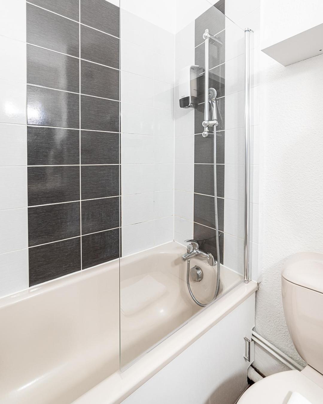 Hotel Lapeyronie Монпелие Екстериор снимка